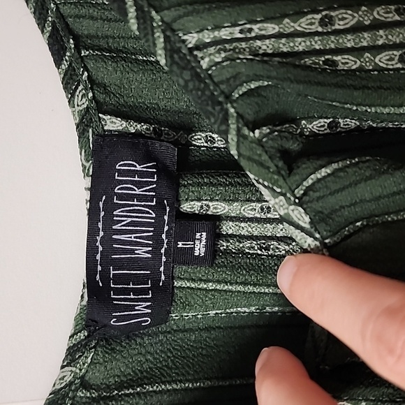 Sweet Wanderer Women's Boho Cold Shoulder Blouse green patterned size medium - Picture 2 of 15